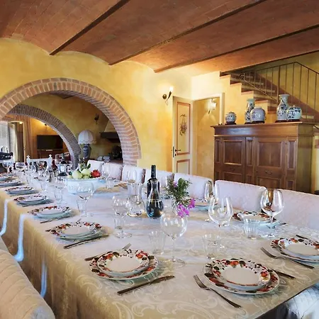 San Nazario 18&2, Emma Villa